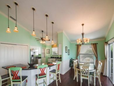 Kitchen with Breakfast Bar and Table